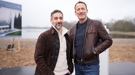 Die «Tatort»-Doppelfolge ist der erste Fall für das neue Ermittler-Duo um Bundespolizist Thorsten Falke (Wotan Wilke Möhring, r.) und Cyber-Kriminalist Mario Schmitt (Denis Moschitto). / Foto: Marcus Brandt/dpa