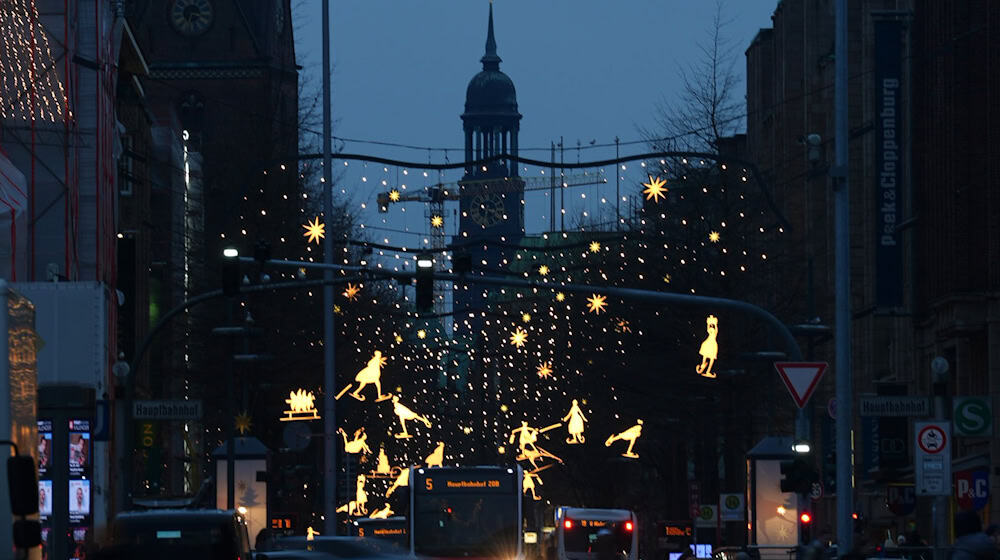In Hamburg dominieren am Wochenende viele Wolken. / Foto: Marcus Brandt/dpa