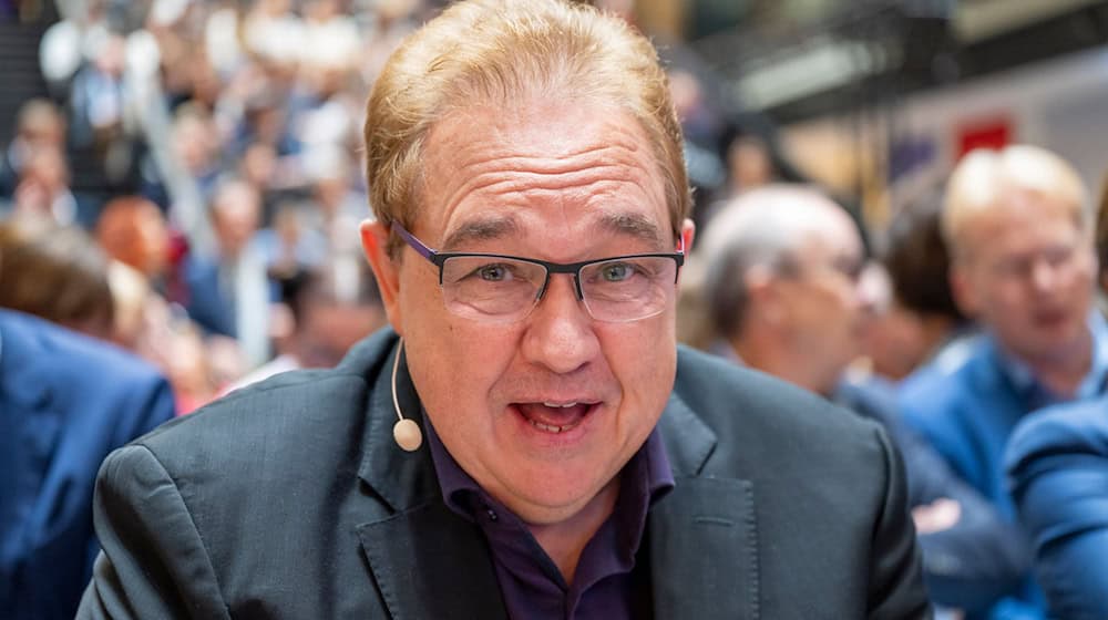 Nach Ansicht von Komiker Oliver Kalkofe braucht die Welt keine weiteren Influencer. (Archivbild) / Foto: Peter Kneffel/dpa