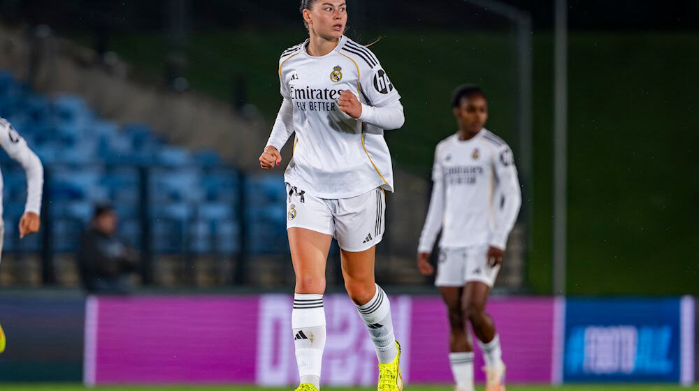 Maria Méndez erzielt gegen die Wolfsburgerinnen das 1:0.  / Foto: Alberto Gardin/ZUMA Press Wire/dpa