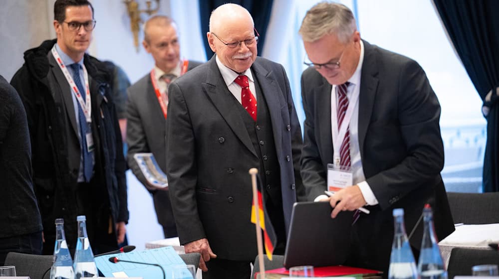 Gewalt im Fußball war eines der Themen der Innenministerkonferenz in Bremen. / Foto: Sina Schuldt/dpa
