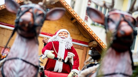 Der umstrittene Name «Lumumba» soll nach dem Wunsch der Ausrichter vom Weihnachtsmarkt in Bremerhaven verschwinden. (Archivbild)  / Foto: Hauke-Christian Dittrich/dpa