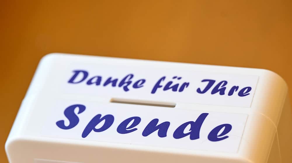 In der Weihnachtszeit gibt es viele Möglichkeiten, Bedürftigen zu helfen. (Symbolbild) / Foto: Jens Kalaene/dpa