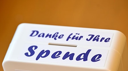 In der Weihnachtszeit gibt es viele Möglichkeiten, Bedürftigen zu helfen. (Symbolbild) / Foto: Jens Kalaene/dpa