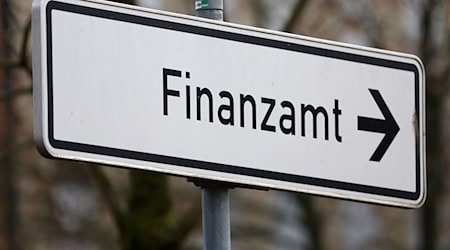 Termine beim Finanzamt können bald online vereinbart werden. (Symbolbild)  / Foto: Bernd Wüstneck/dpa