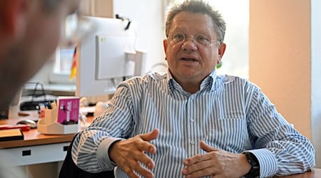 «Ich bin guter Hoffnung», sagt Niedersachsens Gesundheitsminister Philippi. (Archivbild) / Foto: Shireen Broszies/dpa