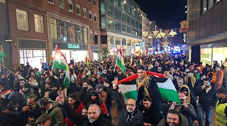 Auch am Mittwoch hatte es unter anderem in Bremen eine pro-kurdische Demonstration gegeben.  / Foto: Kai Moorschlatt/dpa