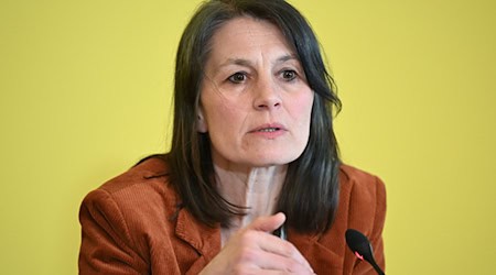 Ministerin Miriam Staudte (Grüne) will mit einem Gesetz für mehr Fairness auf dem Bodenmarkt sorgen. (Archivbild) / Foto: Bernd Weißbrod/dpa