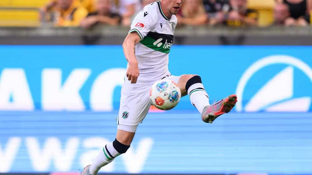 Jannik Rochelt wechselt auf Leihbasis von Hannover 96 zu Arminia Bielefeld. (Archivbild) / Foto: Robert Michael/dpa