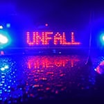 Ein 20-Jähriger ist mit seinem Auto bei Eisglätte gegen eine Ampel gekracht, die daraufhin komplett ausfiel. (Symbolbild) / Foto: Stefan Puchner/dpa