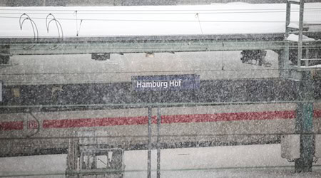 Die Deutsche Bahn hat den Zugverkehr im Großraum Hannover weitgehend eingestellt. / Foto: Christian Charisius/dpa