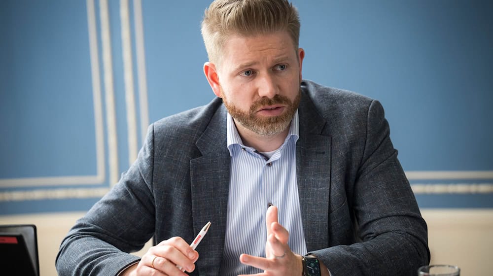 Unbekannte verübten einen Farbanschlag auf das Privathaus von Thorge Koehler, dem Leiter des Bremer Landesamtes für Verfassungsschutz. (Archivbild) / Foto: Sina Schuldt/dpa