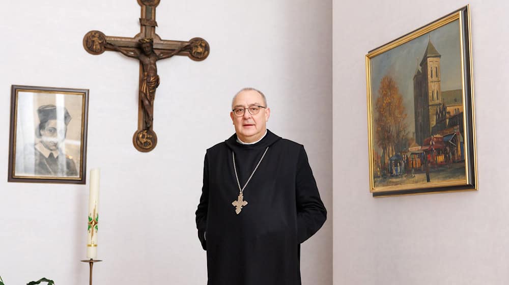 Der Osnabrücker Bischof Dominicus Meier will das Bewusstsein für den Missbrauchs-Skandal wach halten. (Archivbild) / Foto: Friso Gentsch/dpa