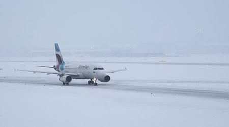 In Bremen und Hannover starteten Maschinen. (Symbolbild) / Foto: Christian Charisius/dpa