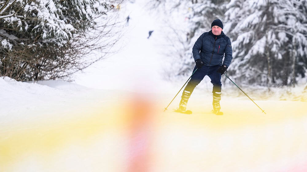 Am Bocksberg sollen Wintersportler die Piste herabfahren können.  / Foto: Swen Pförtner/dpa
