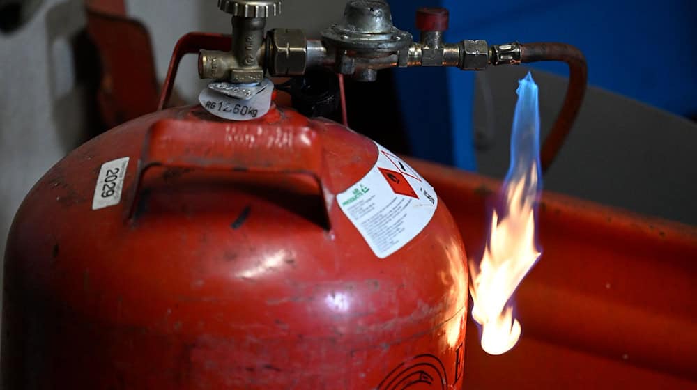 Wollte eine Frau mit einer Gasflasche eine Explosion auslösen? Diese Frage soll ein Prozess vor dem Landgericht Stade klären. (Symbolbild) / Foto: Roberto Pfeil/dpa