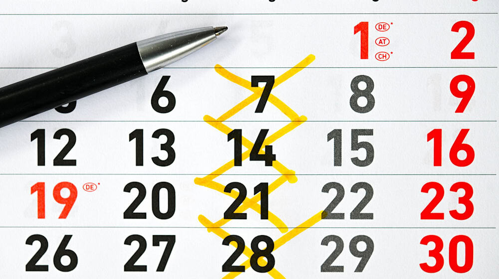 Freitags frei? Die Debatte um die Vier-Tage-Woche flammt immer wieder auf. (Symbolbild) / Foto: Sina Schuldt/dpa