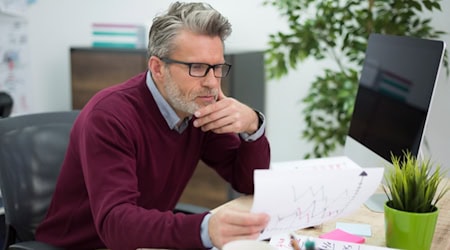 Mehr Übersicht, weniger Stress: Mit klaren Abläufen und digitalen Lösungen behalten niedersächsische Unternehmer ihre Steuerpflichten im Blick. / Foto: gpointstudio auf freepik.com