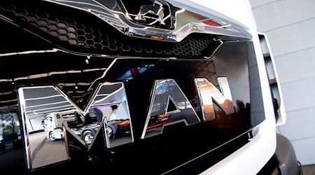 Beim Bus- und Lastwagenhersteller MAN gibt es eine Einigung zum geplanten Stellenabbau - aber nicht für Salzgitter. (Archivbild) / Foto: Sven Hoppe/dpa