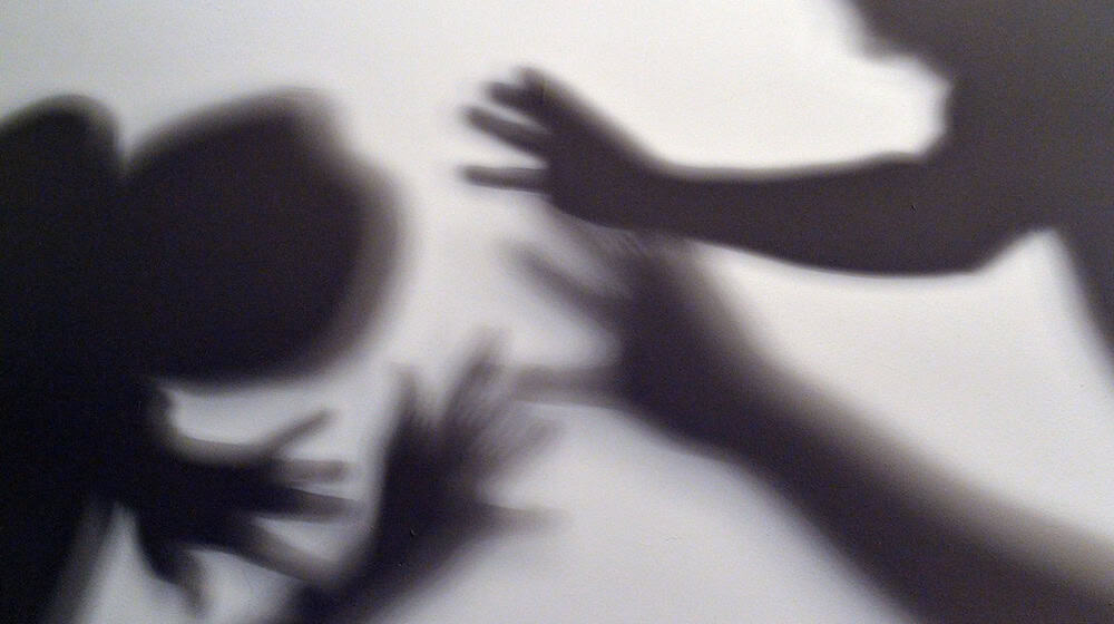 Nach Angaben des Bundesfamilienministeriums hat jede vierte Frau im Alter von 16 bis 85 Jahren in ihrem Leben Gewalt durch einen Partner oder Ex-Partner erlebt. (Symbolbild) / Foto: Maurizio Gambarini/dpa