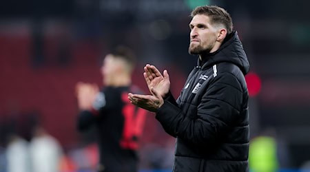 Leverkusens Kapitän Robert Andrich ist froh über den ersten Sieg im Jahr 2026.  / Foto: Rolf Vennenbernd/dpa