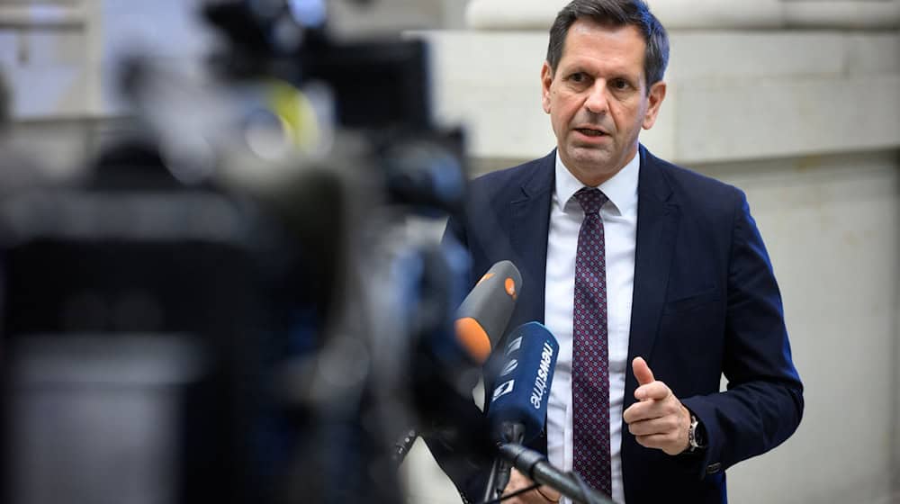 Er hätte sich nach eigenen Worten bei der knappen Abstimmung im EU-Parlament eine andere Mehrheit gewünscht: Ministerpräsident Lies. (Archivbild) / Foto: Bernd von Jutrczenka/dpa