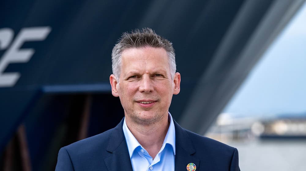 Der Physiker, Meeres- und Technologieforscher Oliver Zielinksi ist seit Jahresbeginn neuer wissenschaftlicher Geschäftsführer des Helmholtz-Zentrums Hereon. / Foto: Stefan Sauer/dpa