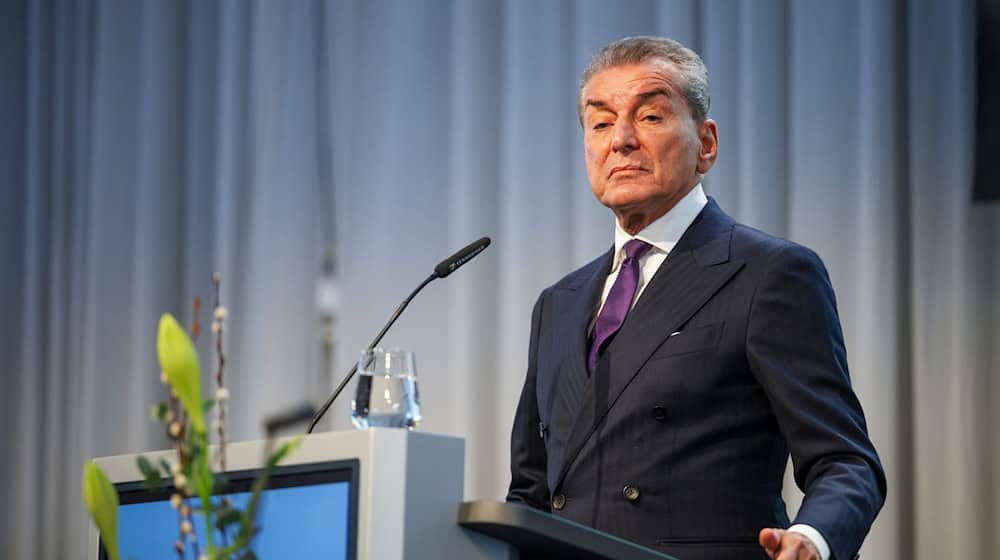 Der 69 Jahre alte Publizist Michel Friedman wird als Redner bei einer Gedenkstunde des niedersächsischen Landtags erwartet. (Archivbild) / Foto: Oliver Dietze/dpa