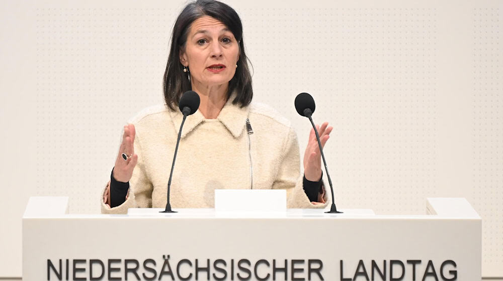 Landwirtschaftsministerin Staudte warnt vor Risiken einer gelockerten Kennzeichnungspflicht für gentechnisch veränderte Lebensmittel. (Archivbild) / Foto: Shireen Broszies/dpa