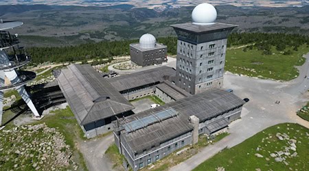Mitte Mai will sich die Bundeswehr für die Nachwuchsgewinnung auf dem Brocken präsentieren. (Archivbild) / Foto: Matthias Bein/dpa
