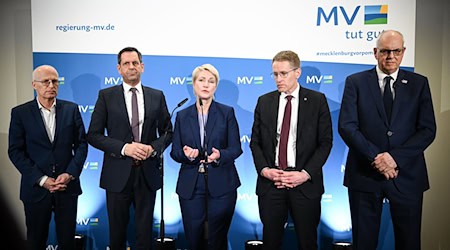 Die Regierungschefs der fünf norddeutschen Bundesländer bieten den selbsternannten «Löwen» aus Bayern, Hessen und Baden-Württemberg die Stirn. / Foto: Britta Pedersen/dpa