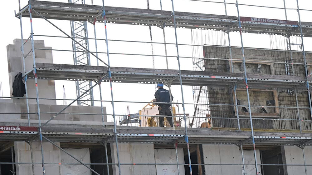 Um den Wohnungsbau voranzubringen, wollen die Nordländer Bürokratie weiter abbauen. (Symbolbild)  / Foto: Bernd Weißbrod/dpa