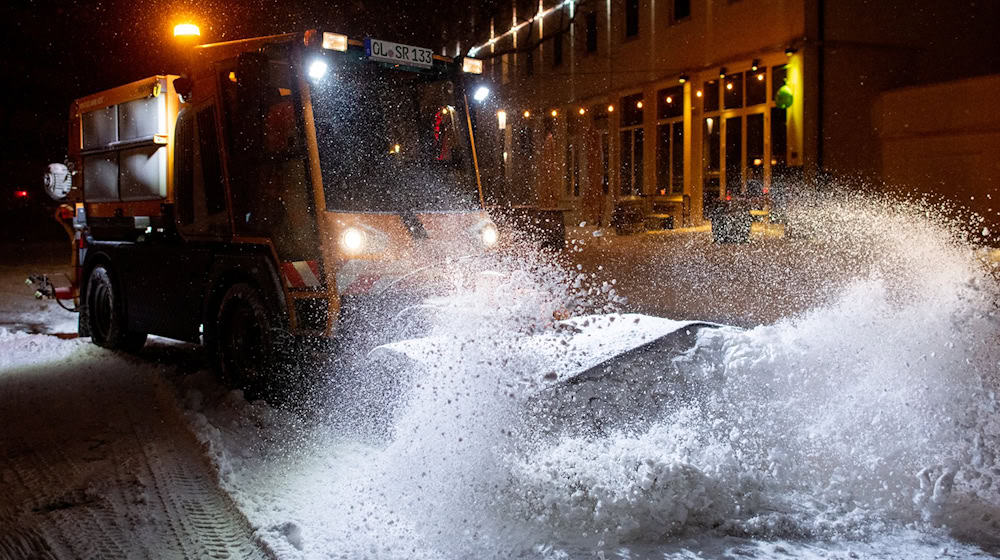 Die Stadt Oldenburg sperrt wegen des Schnees sicherheitshalber Sporthallen. (Symbolbild) / Foto: Hauke-Christian Dittrich/dpa