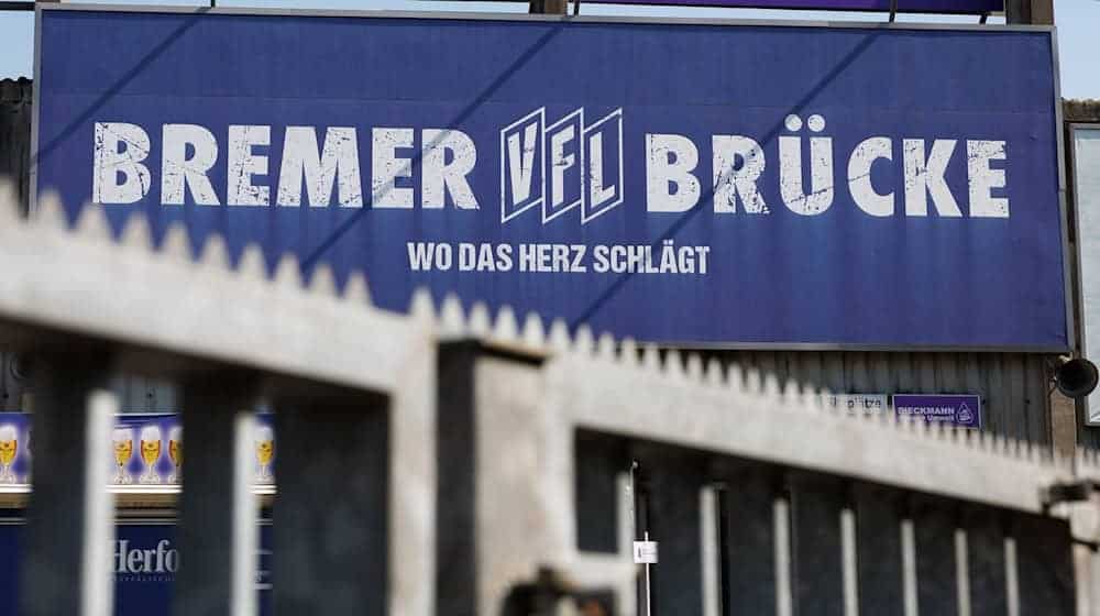 Der Platz im Stadion an der Bremer Brücke ist unbespielbar. (Archivbild) / Foto: Friso Gentsch/dpa