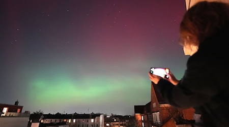 Viele haben das Spektakel verpasst. Lohnt sich das Wachbleiben heute Nacht?  / Foto: Marcus Brandt/dpa