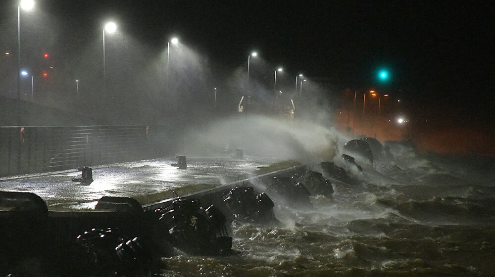 Bremerhaven ist laut eines Rankings besonders von Klimagefahren bedroht. (Archivbild) / Foto: Michael Bahlo/dpa