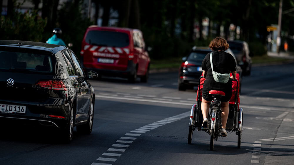 Lastenfahrräder sind teilweise ziemlich groß. (Symbolbild) / Foto: Fabian Sommer/dpa