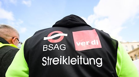 Bei der Bremer Straßenbahn-AG (BSAG) ruft Verdi am Montag zum Warnstreik. (Archivfoto) / Foto: Julian Stratenschulte/dpa