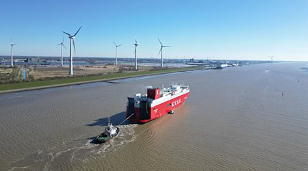 Die Außenems soll vertieft werden - doch das Genehmigungsverfahren dafür dauert. (Archivbild) / Foto: Lars Penning/dpa