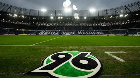 Statt in Polen spielt Hannovers Keeper Leon-Oumar Wechsel nun auf Leihbasis in Regensburg. (Archivbild) / Foto: Swen Pförtner/dpa