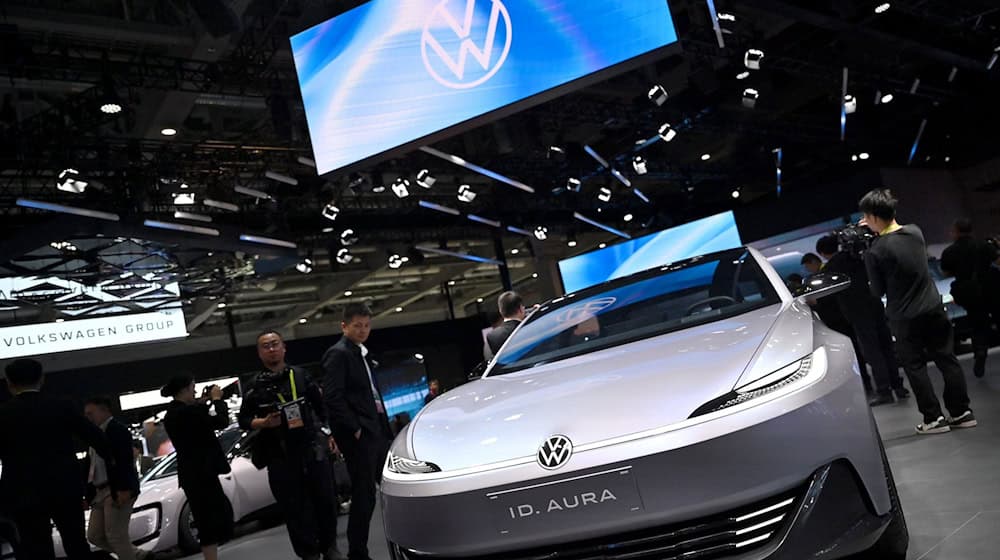 Der ID. Aura - hier nicht als Studie - ist eines der neuen Modelle, mit denen VW in China durchstarten will. (Archivfoto) / Foto: Johannnes Neudecker/dpa