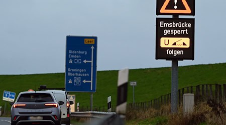 Mehrere Brücken sind in Niedersachsen aufgrund des Warnstreiks am Dienstag gesperrt.  / Foto: Lars Penning/dpa