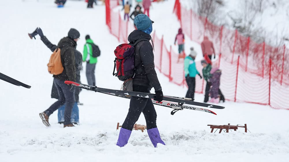Das Winterwetter sorgt für Betrieb auf den Skipisten im Harz. / Foto: Matthias Bein/dpa