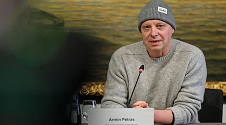 Armin Petras wird zur Spielzeit 2027/2028 neuer Intendant am Theater Bremen. / Foto: Shireen Broszies/dpa