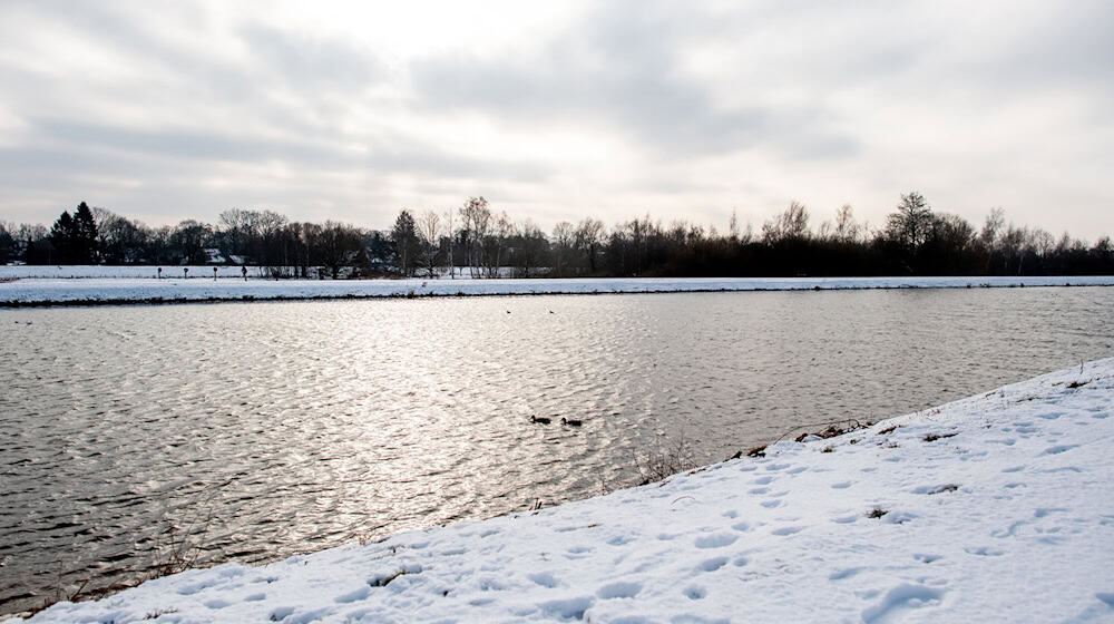 Kalter Wind sorgt derzeit für ein eisiges Temperaturempfinden. / Foto: Hauke-Christian Dittrich/dpa