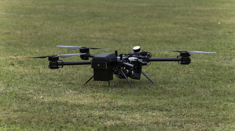 Diese Abfangdrohne von Argus Interception kommt nach Unternehmensangaben etwa beim Schutz kritischer Infrastruktur wie Flughäfen zum Einsatz. (Archivbild) / Foto: Marcus Golejewski/dpa