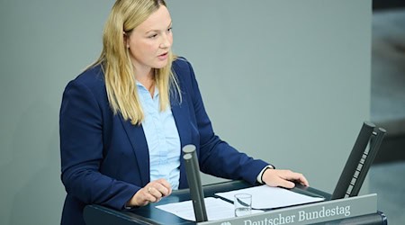 Seit 2025 gehört Vivian Tauschwitz dem Bundestag an und ist Mitglied im Verteidigungsausschuss. (Archivbild) / Foto: Annette Riedl/dpa