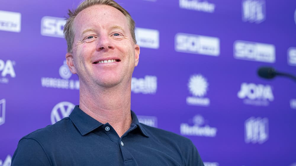 VfL-Trainer Timo Schultz durfte sich über Osnabrücks Sieg gegen Havelse freuen. (Archivbild) / Foto: Guido Kirchner/dpa