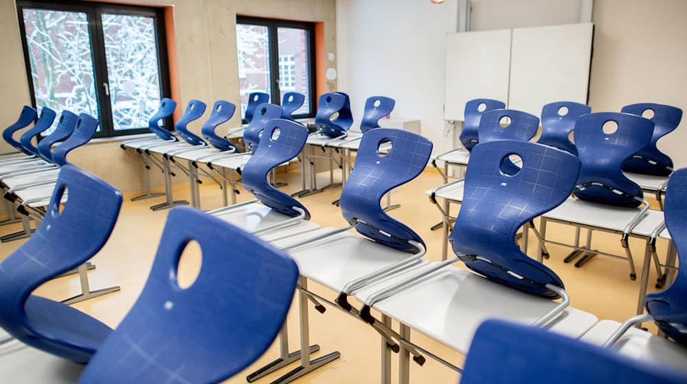 In den vergangenen Wochen war es in Niedersachsen bereits mehrmals zu Unterrichtsausfällen gekommen. (Archivbild) / Foto: Hauke-Christian Dittrich/dpa