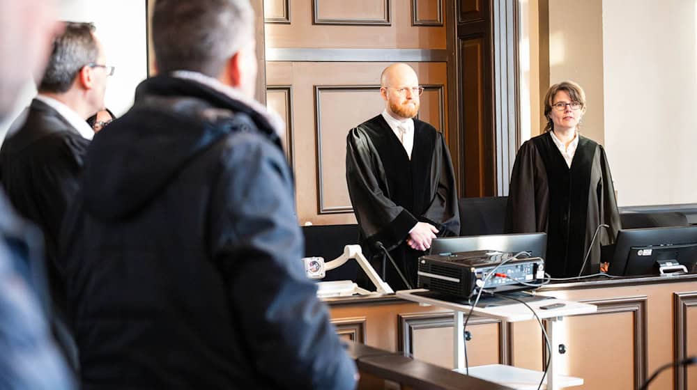 Der Angeklagte soll aus Rache den Entschluss gefasst haben, seine frühere Lebensgefährtin zu töten, begründeten die Richter. (Archivbild) / Foto: Sina Schuldt/dpa